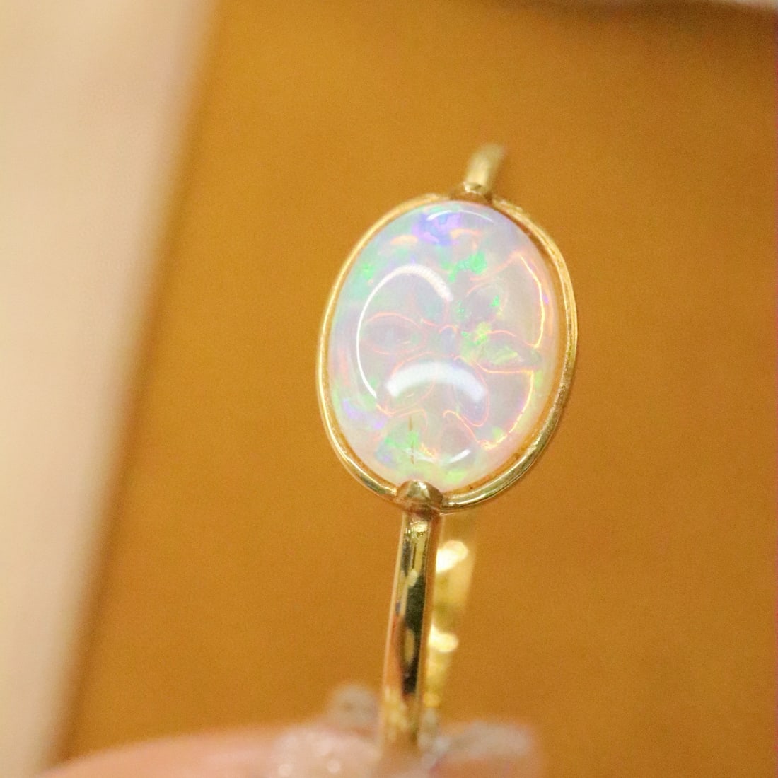 14k Gold 0.70 Ct Natural Opal Ring - 2