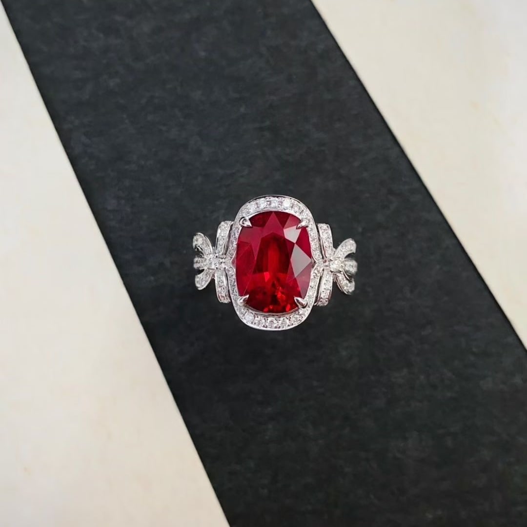 14k Gold 3.95 Ctw Natural Tourmaline & Diamond Ring: Ref:231036031 // gold content:14k gold // ring size:7. 25us // // main gemstone:tourmaline // shape:oval // carat weight:3. 46ct // color:red // treatment:natural // // adjacent gemstone 2 : diamond