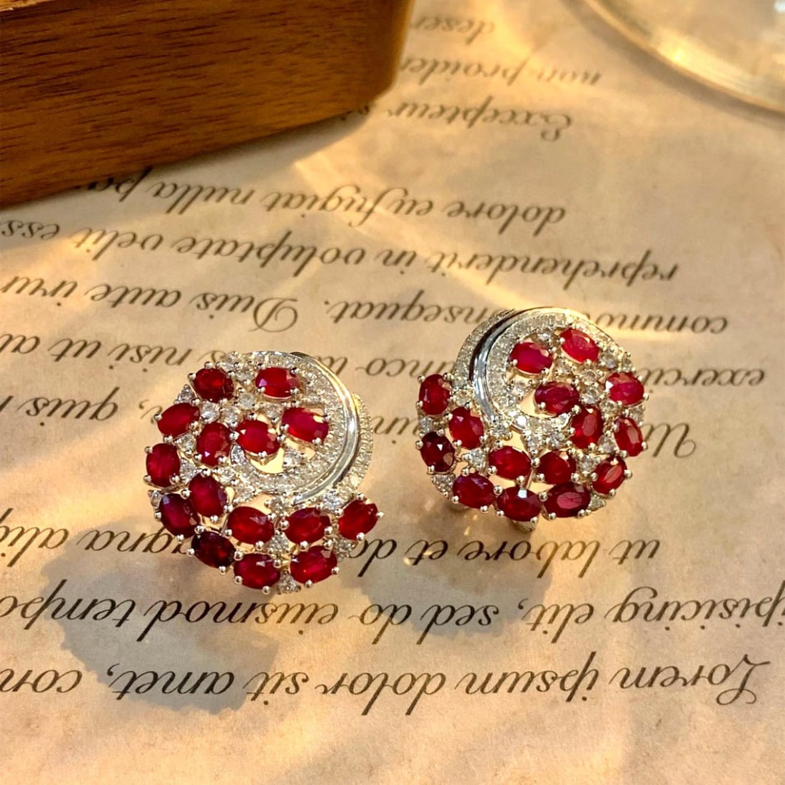 14k Gold 4.22 Ct Natural Ruby & Diamond Earrings: Ref:231036045 // gold content:14k gold // main gemstone:ruby // shape:oval // carat weight:4. 22ct // color:red // treatment:natural // // adjacent gemstone 2 : diamond // number of stones:94 //