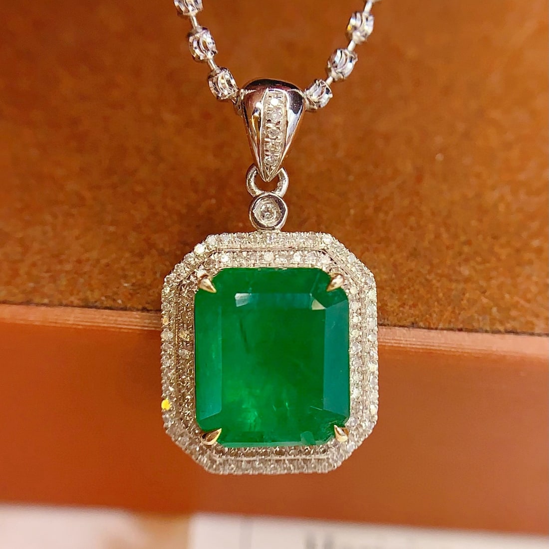 14k Gold 3.2 Ct Vivid Green Natural Emerald & Diamond Pendant( Without Chain ) (1 of 8)