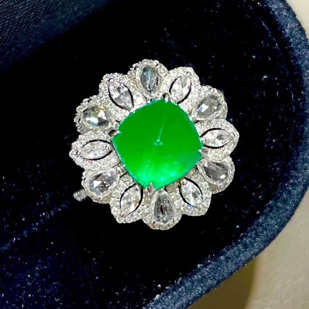 14k Gold 2 Ct Vivid Green Natural Emerald & Diamond & Sapphire Ring: Ref:231036060 // gold content:14k gold // ring size:7. 25us // // main gemstone:emerald // shape:suger-loaf // carat weight:2ct // color:vivid green // treatment:natural // // adjacent gemstone 2 :