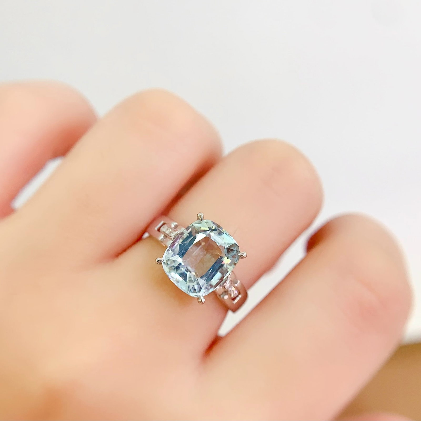 14k Gold 4.6 Ct Natural Aquamarine & Diamond Ring - 2