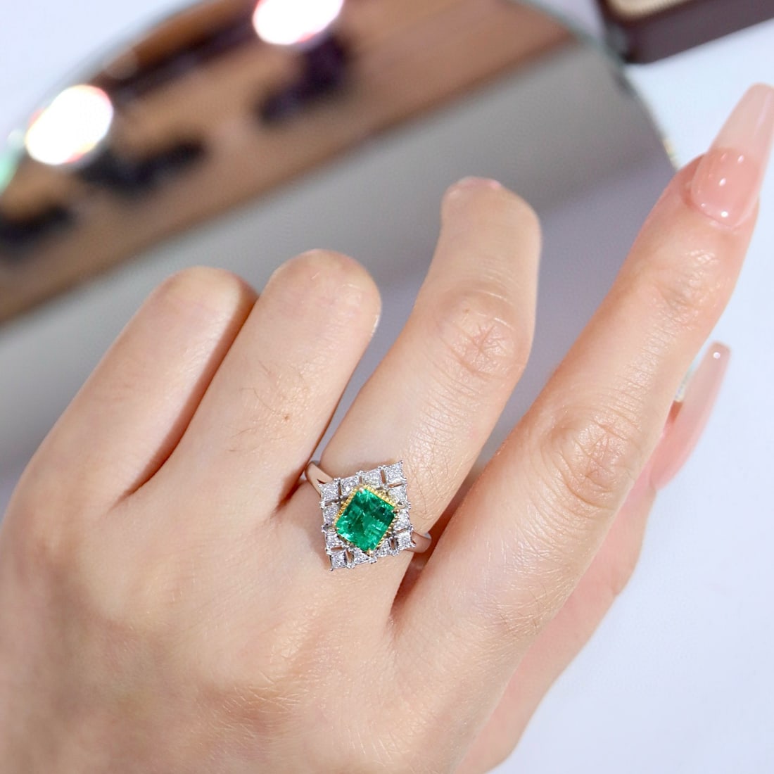 14k Gold 1.66 Ctw Vivid Green Natural Emerald & Diamond Ring - 3