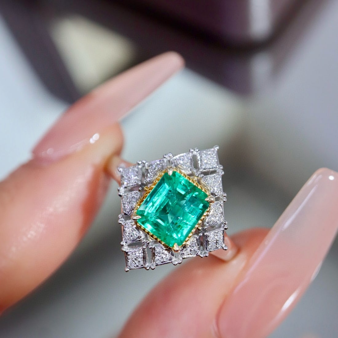14k Gold 1.66 Ctw Vivid Green Natural Emerald & Diamond Ring - 5
