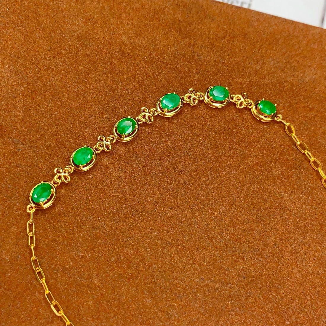 14k Gold 2 Ct Vivid Green Natural Emerald Bracelet - 5