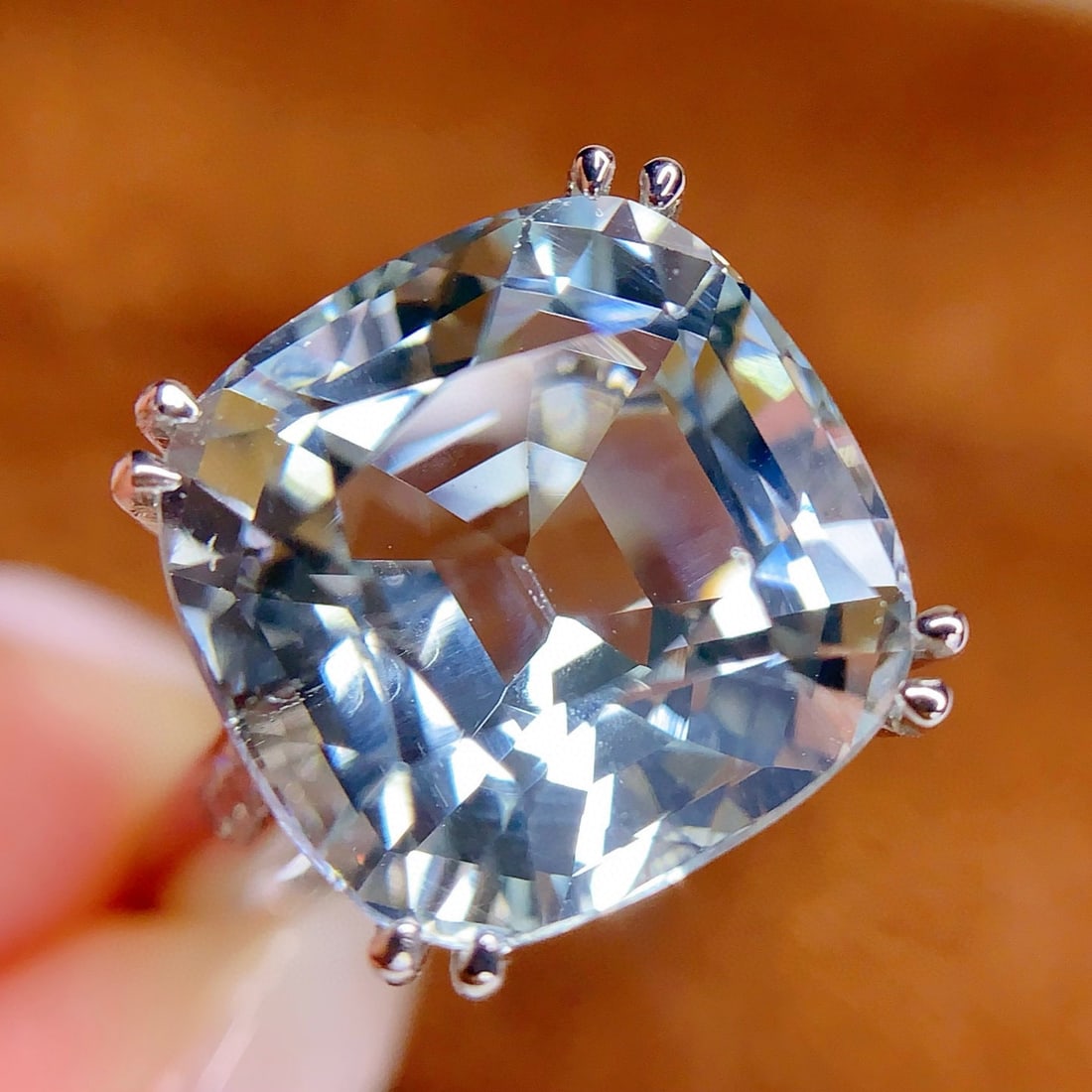 14k Gold 8.88 Ct Natural Aquamarine & Diamond Ring: Ref:231036120 // gold content:14k gold // ring size:7. 25us // // main gemstone:aquamarine // shape:cushion // carat weight:8. 88ct // color:blue // treatment:natural // // adjacent gemstone 2 :