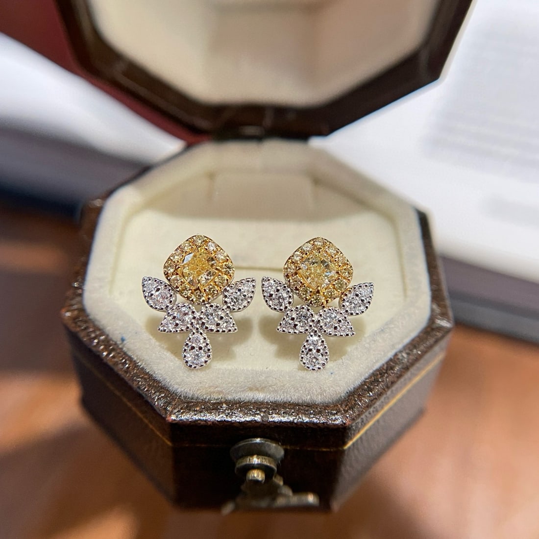 14k Gold 0.48 Ct Natural Color Diamond Earrings: Ref:231036127 // gold content:14k gold // main gemstone:diamond // shape:multiply // carat weight:0. 48ct // clarity grade:vs-si // color:color // treatment:natural // Low Estimate: 2600 High