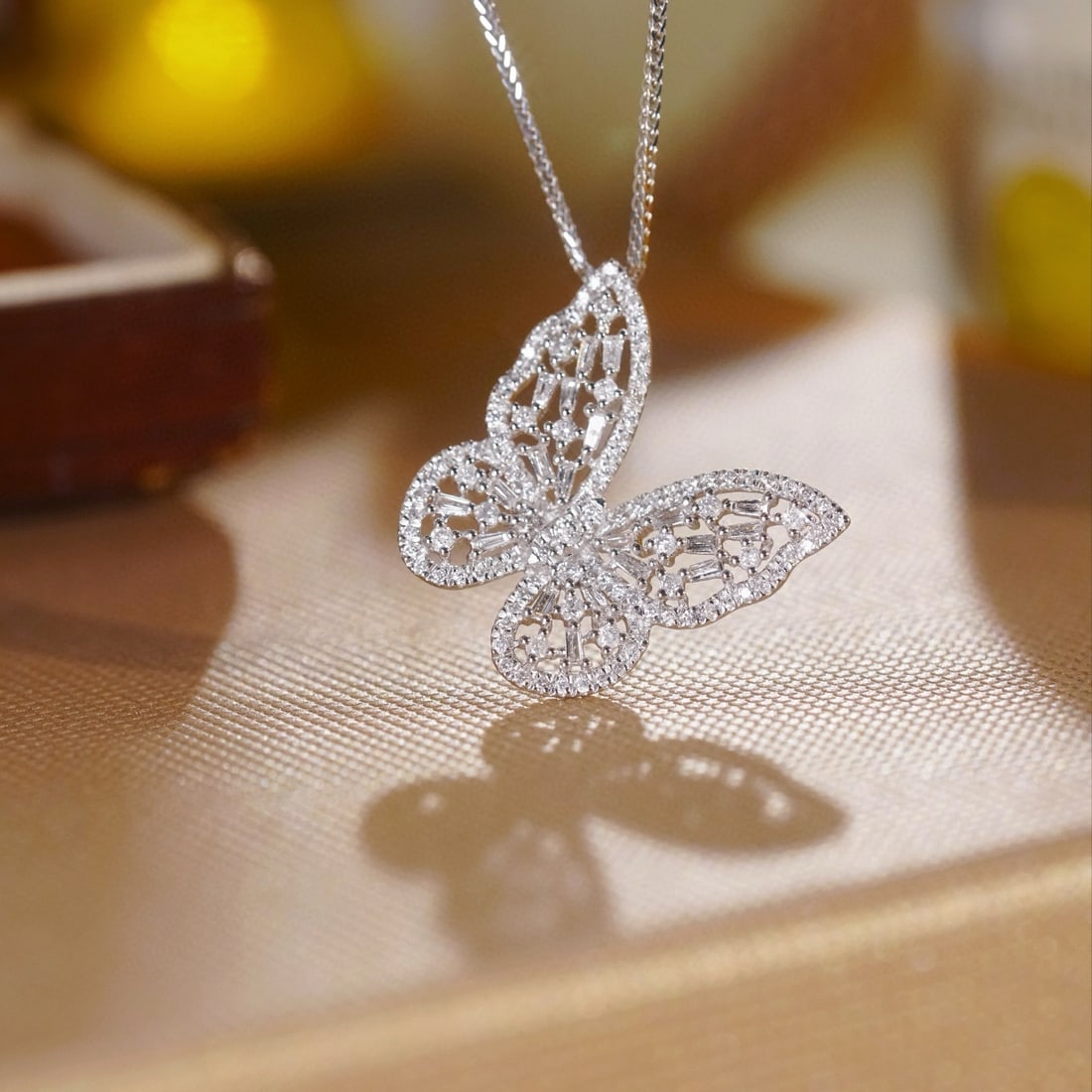 14k Gold 0.65 Ct Natural H Diamond & Butterfly Pendant( Without Chain ) (1 of 6)