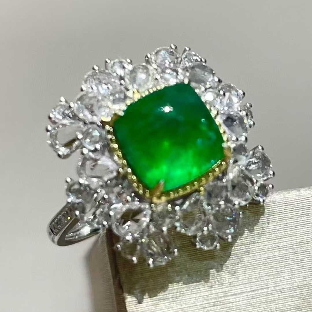 14k Gold 2.35 Ct Vivid Green Natural Emerald & Diamond & Sapphire Ring - 4