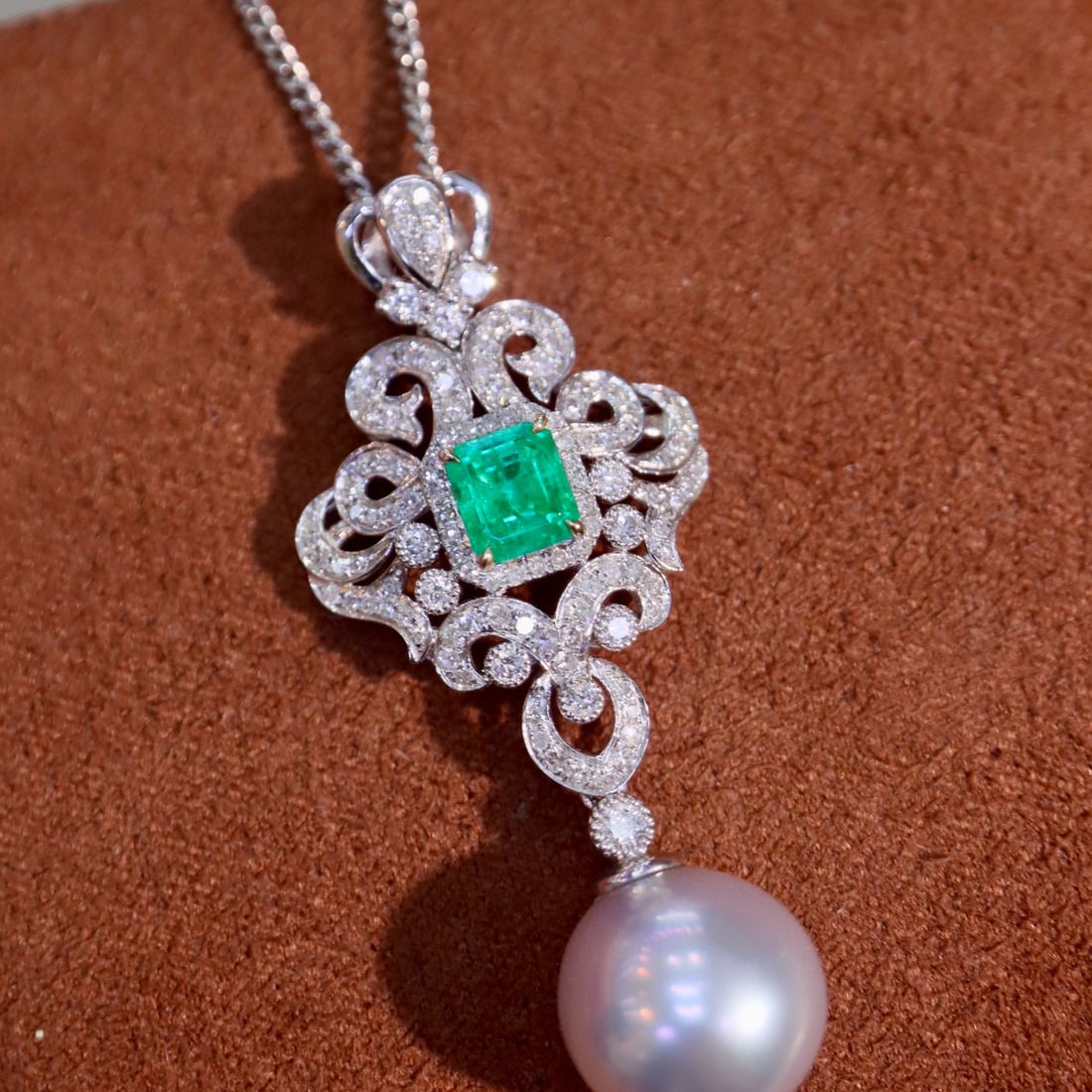 14k Gold 1.09 Ctw Natural Emerald & Diamond Pendant( Without Chain ): Ref:231036155 // gold content:14k gold // main gemstone:emerald // shape:octagonal // carat weight:0. 59ct // color:green // treatment:natural // // adjacent gemstone 2 : diamond // shape:round // car