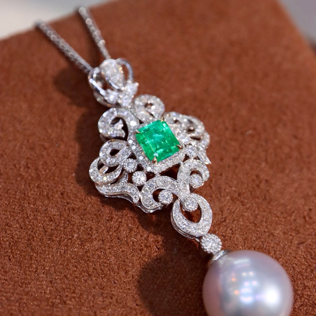 14k Gold 1.09 Ctw Natural Emerald & Diamond Pendant( Without Chain ) - 2