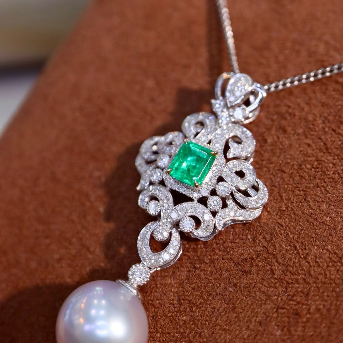 14k Gold 1.09 Ctw Natural Emerald & Diamond Pendant( Without Chain ) - 3