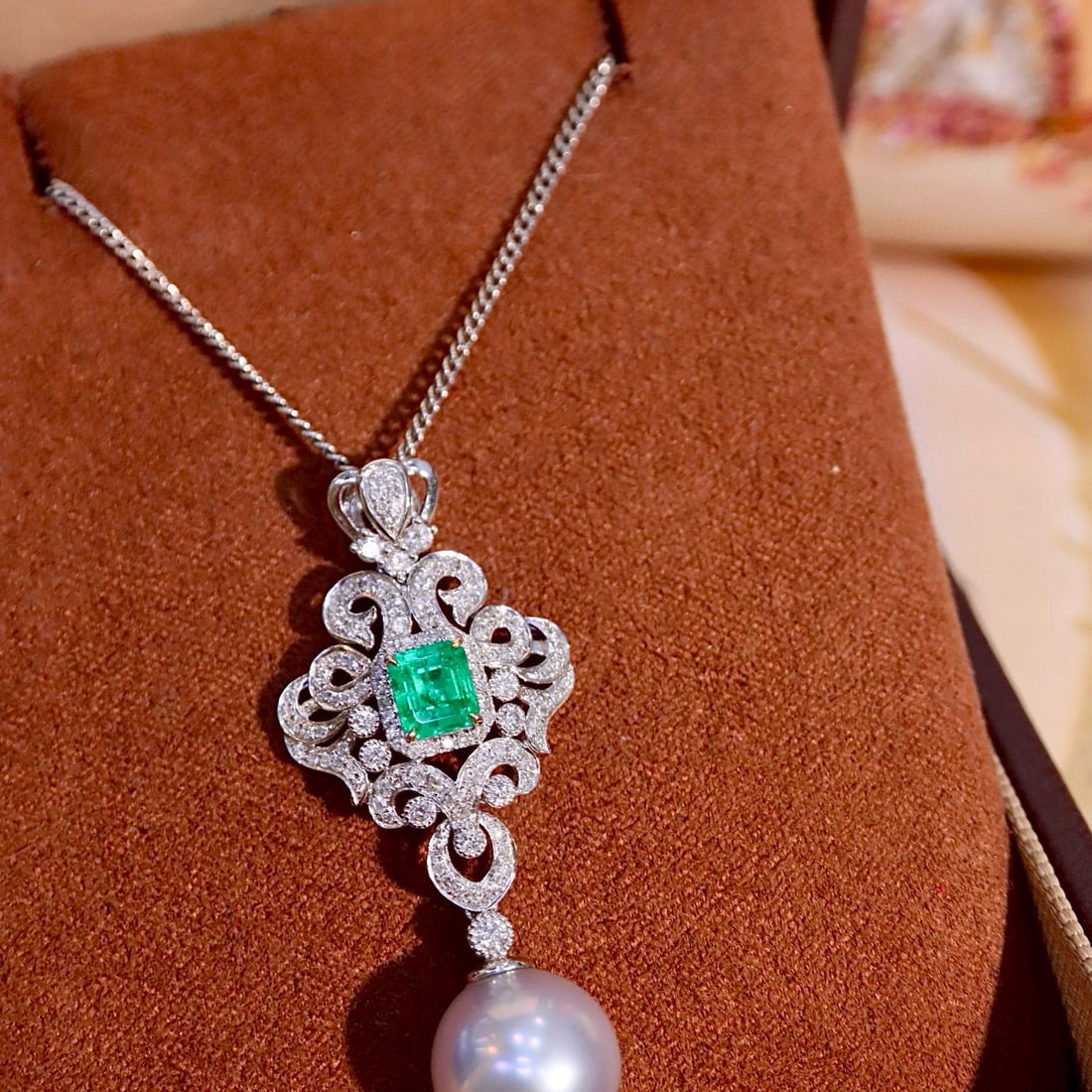 14k Gold 1.09 Ctw Natural Emerald & Diamond Pendant( Without Chain ) - 4
