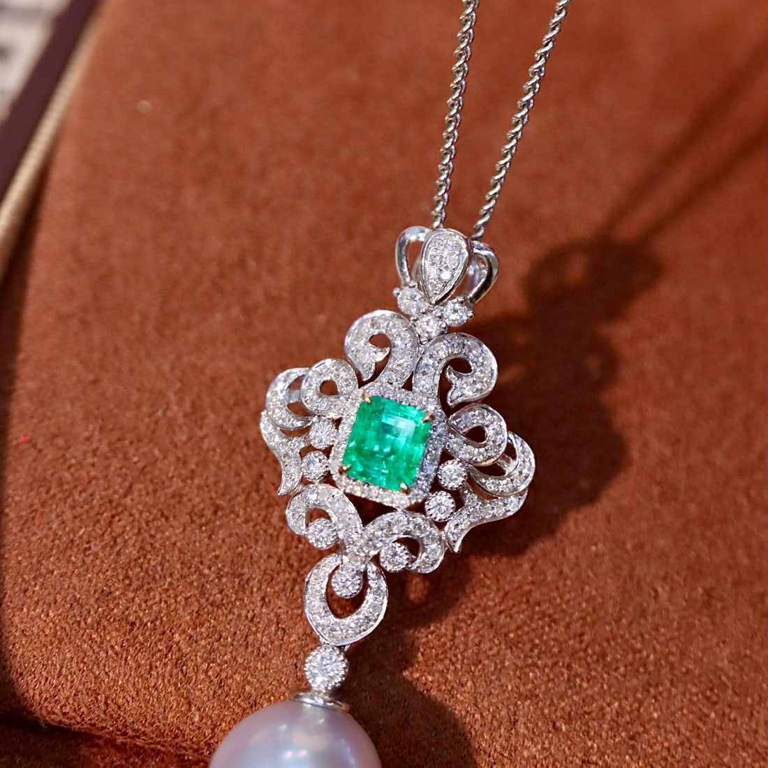 14k Gold 1.09 Ctw Natural Emerald & Diamond Pendant( Without Chain ) - 5
