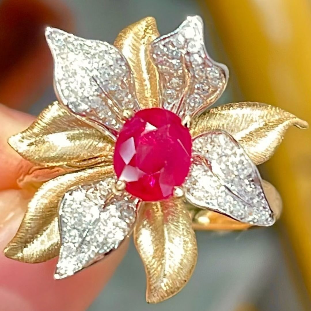 14k Gold 0.88 Ct Natural Ruby & Diamond Ring: Ref:231036200 // gold content:14k gold // ring size:7. 25us // // main gemstone:ruby // shape:oval // carat weight:0. 88ct // color:red // treatment:natural // // adjacent gemstone 2 : diamond //
