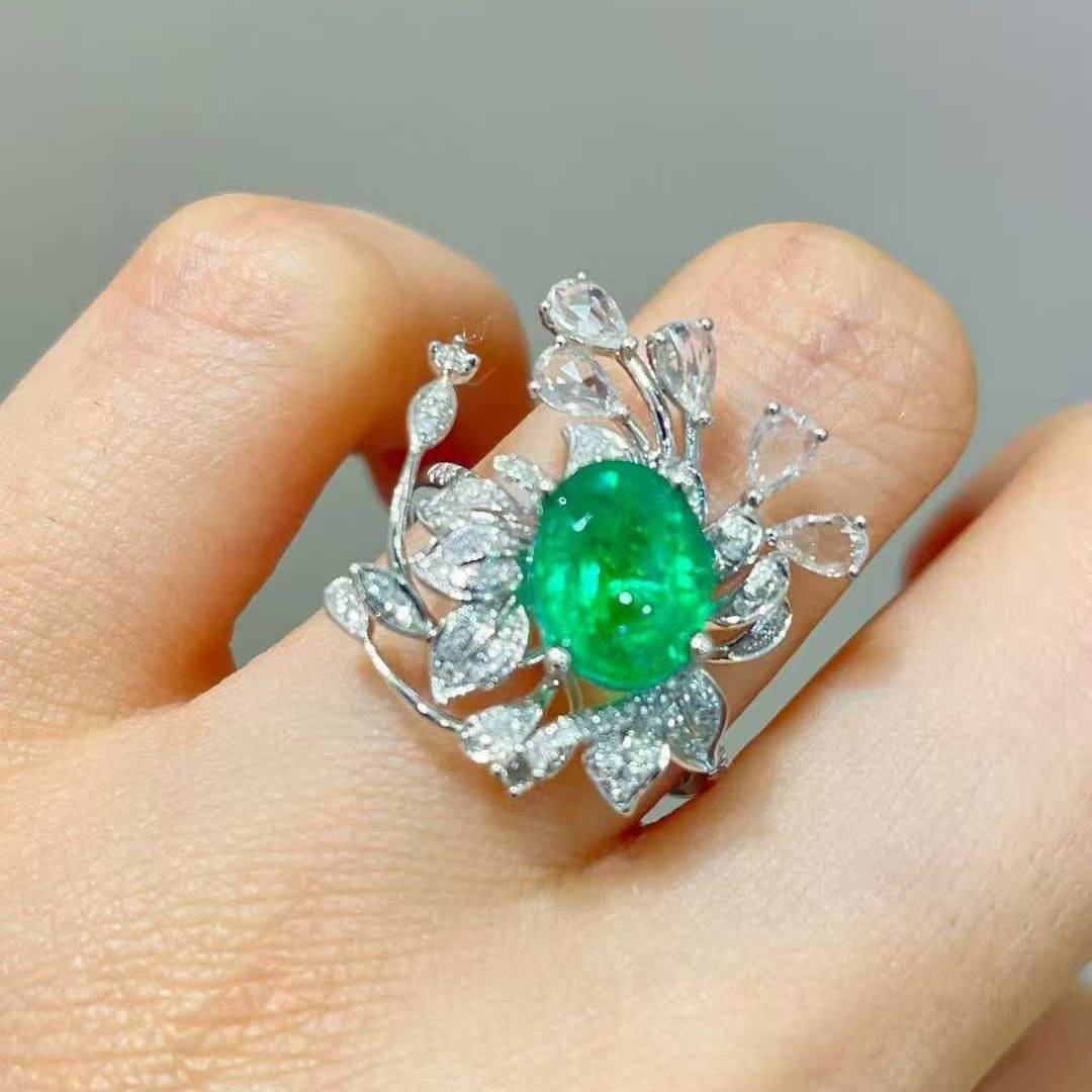 14k Gold 2.3 Ct Vivid Green Natural Emerald & Diamond & Sapphire Ring - 5