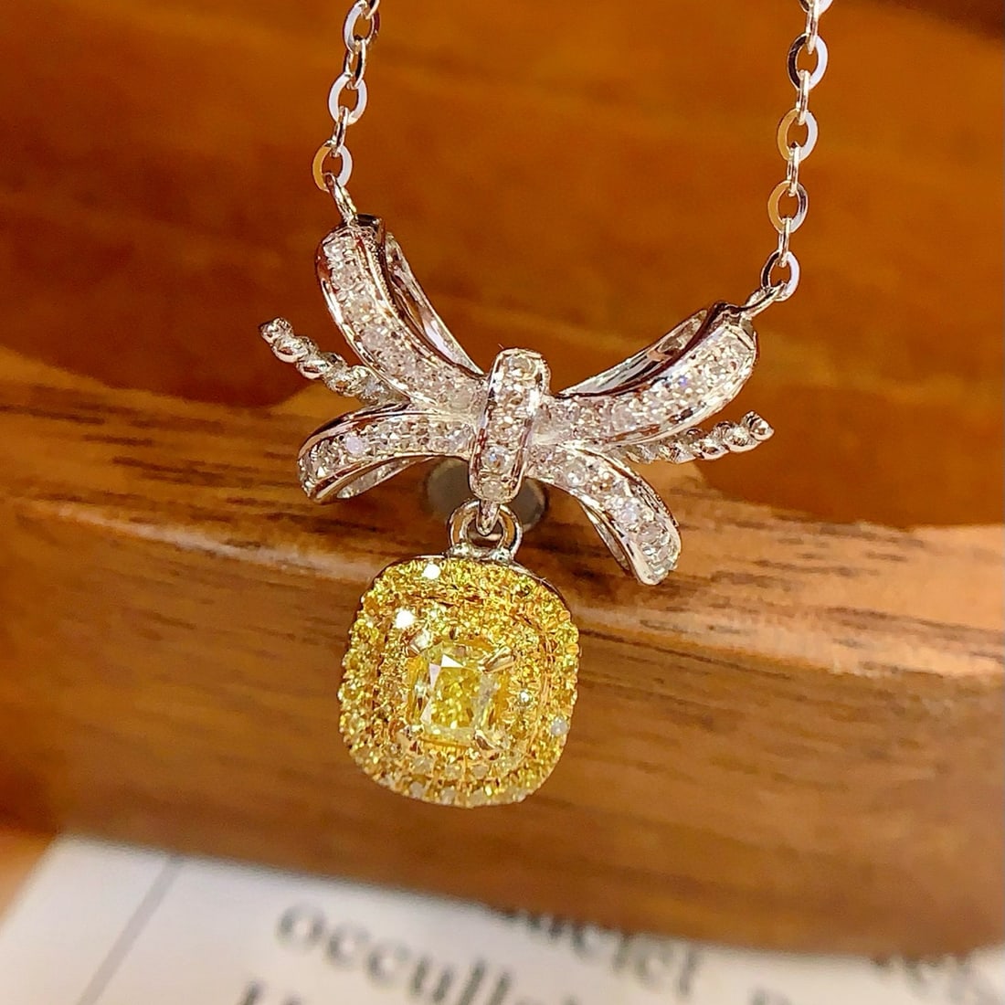 14k Gold 0.35 Ct Natural Yellow Diamond & Diamond Necklace: Ref:231036215 // gold content:14k gold // main gemstone:yellow diamond // shape:cushion // carat weight:0. 35ct // color:yellow // treatment:natural // // adjacent gemstone 2 : diamond // number of