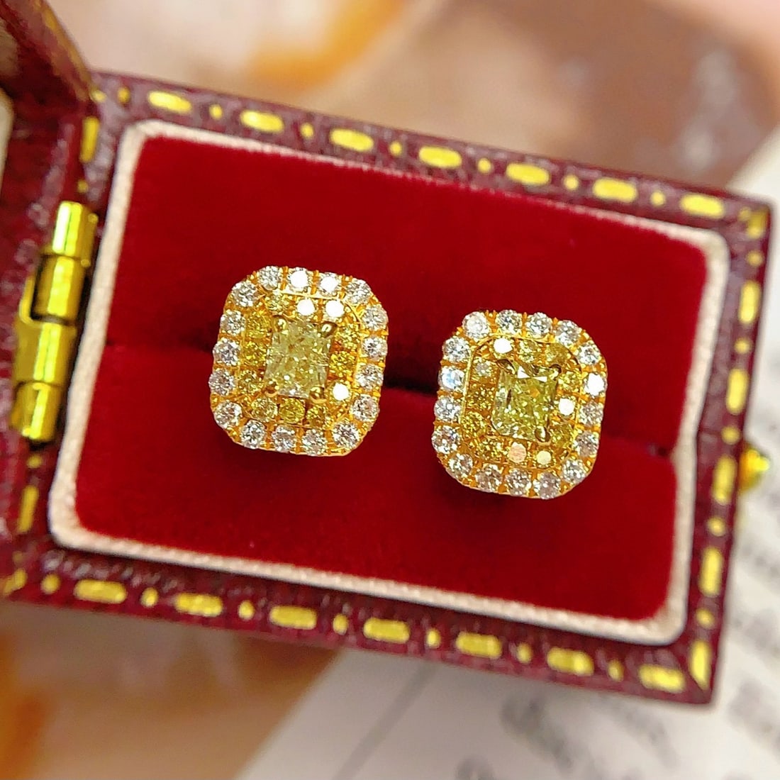 14k Gold 0.45 Ct Natural Yellow Diamond & Diamond Earrings - 3