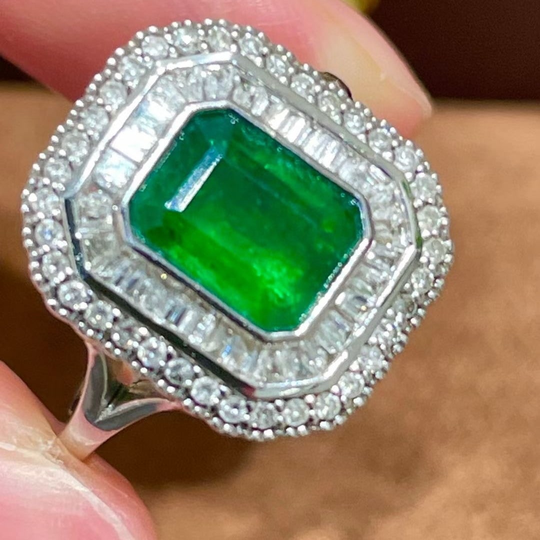 14k Gold 1.5 Ct Vivid Green Natural Emerald & Diamond Ring - 5