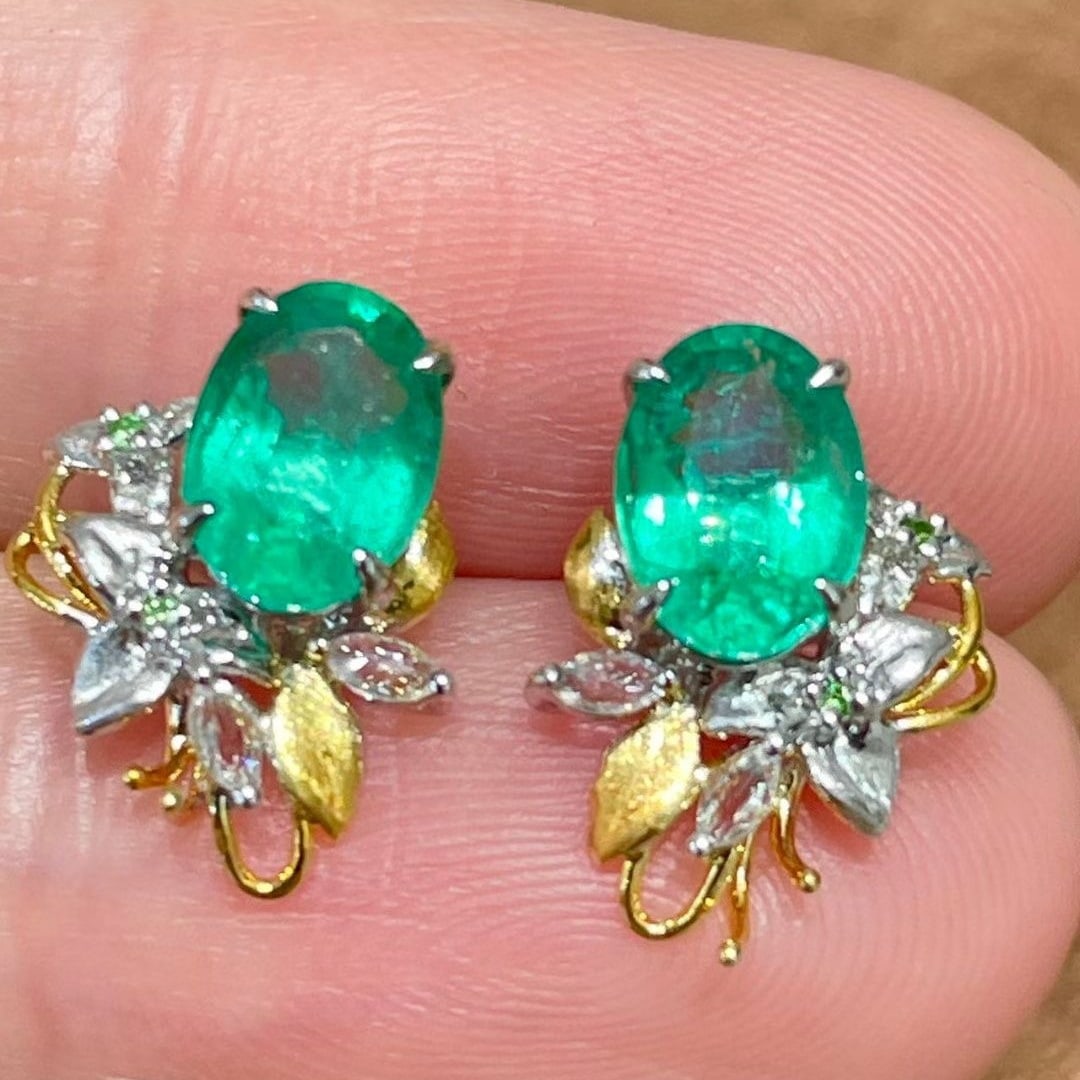 14k Gold 1.8 Ct Natural Emerald & Sapphire & Diamond Earrings - 2