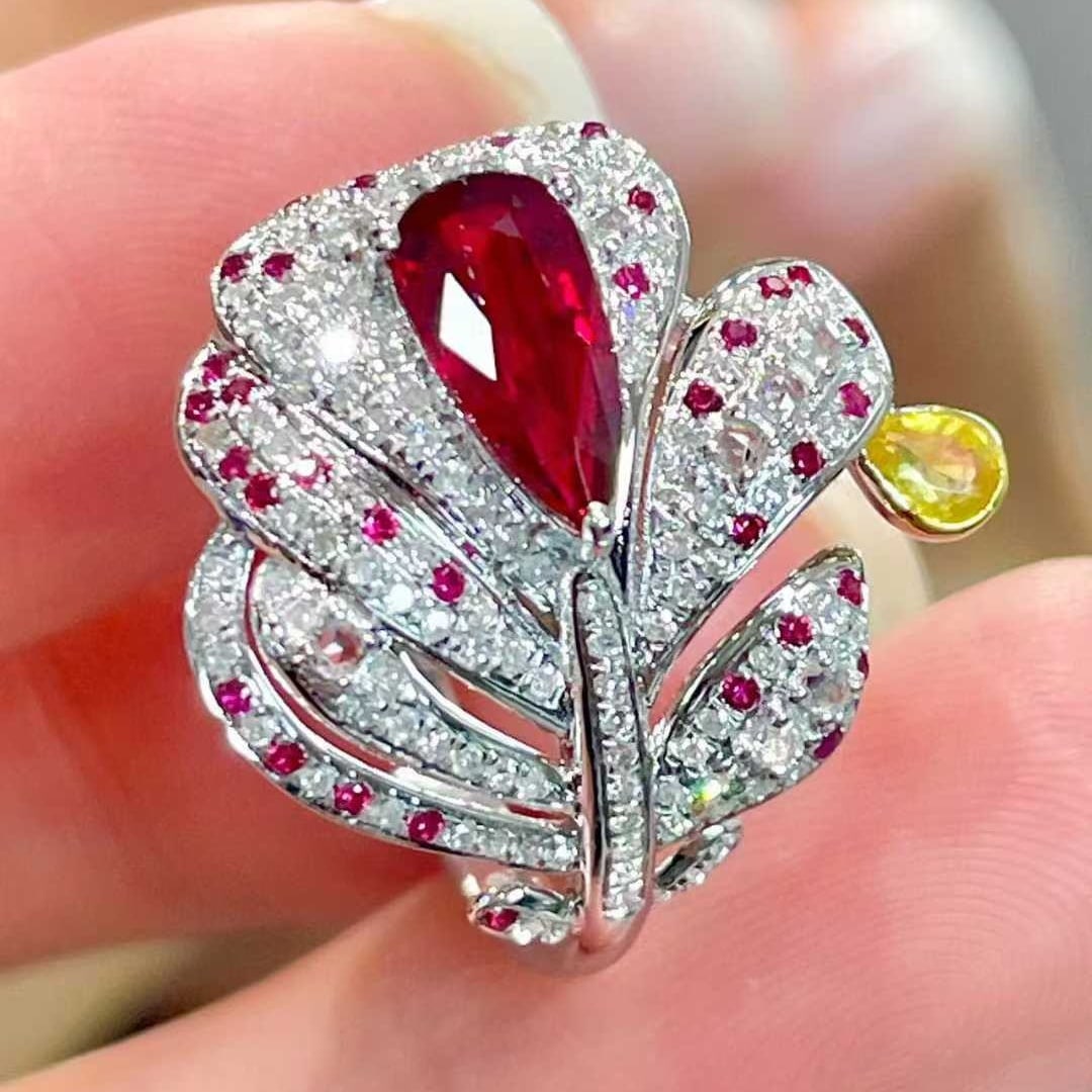 14k Gold 1.06 Ct Natural Ruby & Diamond Ring: Ref:231036228 // gold content:14k gold // ring size:7. 25us // // main gemstone:ruby // shape:pear // carat weight:1. 06ct // color:red // treatment:natural // // adjacent gemstone 2 : diamond //