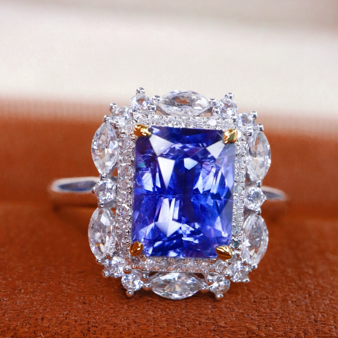 14k Gold 1.43 Ctw Natural Sapphire & Diamond Ring: Ref:231036232 // gold content:14k gold // ring size:7. 25us // // main gemstone:sapphire // shape:octagonal // carat weight:1. 33ct // color:blue // treatment:natural // // adjacent gemstone 2 :