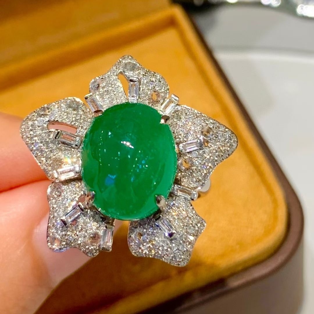 14k Gold 6.1 Ct Vivid Green Natural Emerald & Diamond Ring: Ref:231036238 // gold content:14k gold // ring size:7. 25us // // main gemstone:emerald // shape:oval // carat weight:6. 1ct // color:vivid green // treatment:natural // // adjacent gemstone 2 : diamo