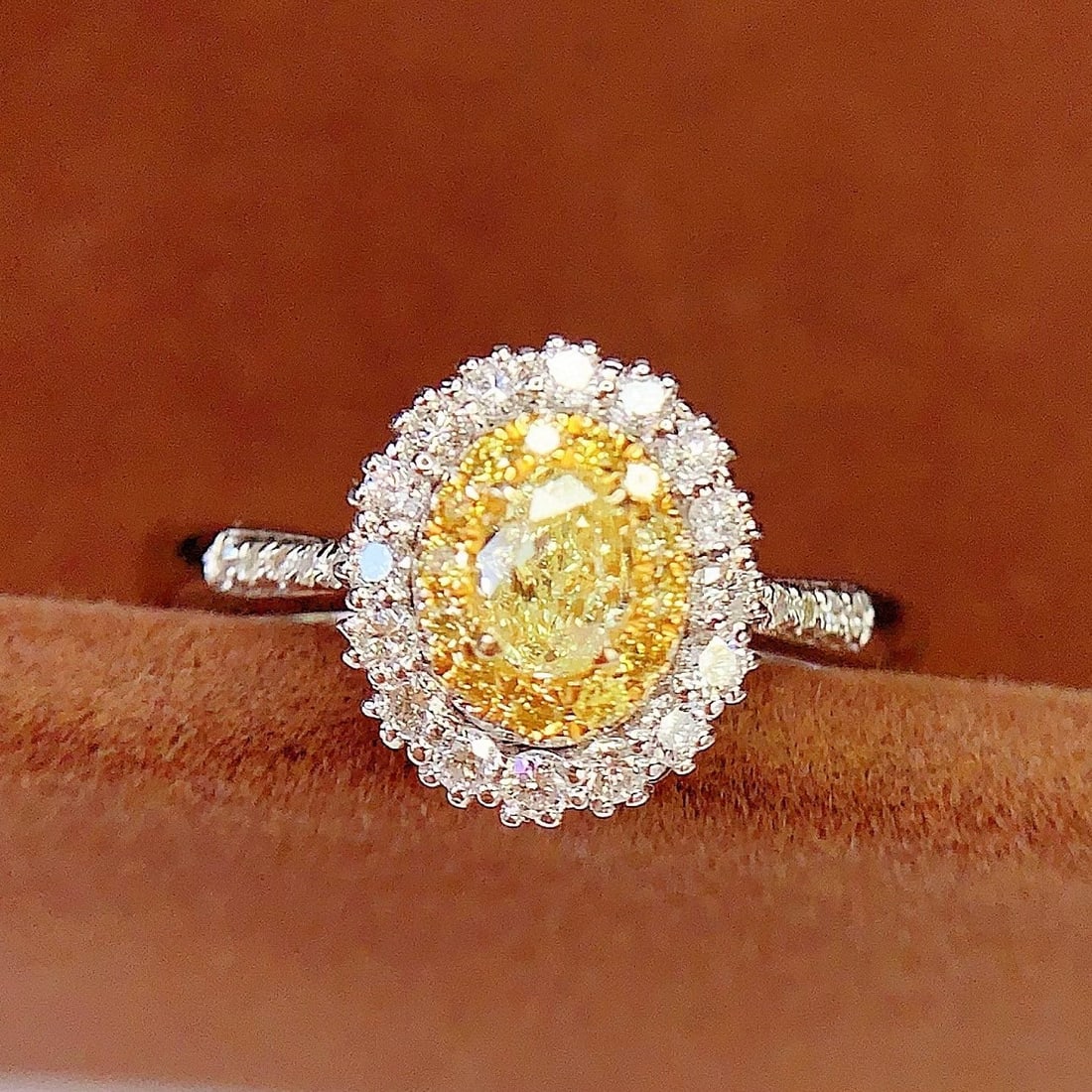 14k Gold 0.3 Ct Natural Yellow Diamond & Diamond Ring: Ref:231036249 // gold content:14k gold // ring size:7. 25us // // main gemstone:yellow diamond // shape:oval // carat weight:0. 3ct // color:yellow // treatment:natural // // adjacent gemstone 2 :