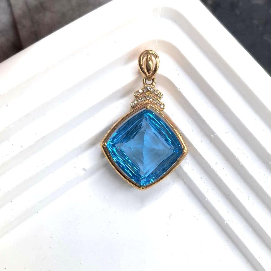 14k Gold 12 Ct Natural Topaz & Diamond Pendant( Without Chain ) - 4