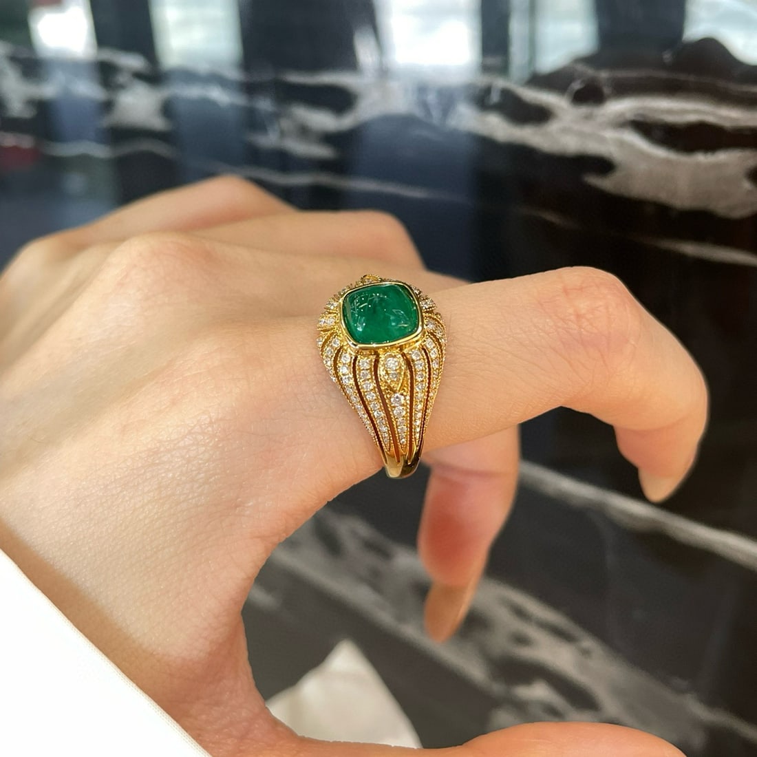 14k Gold 2 Ct Vivid Green Natural Emerald & Diamond Ring - 5