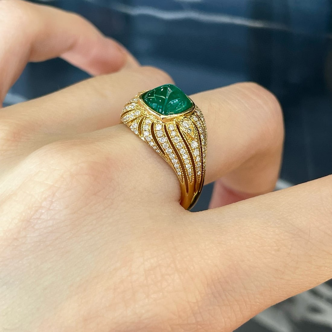 14k Gold 2 Ct Vivid Green Natural Emerald & Diamond Ring - 6