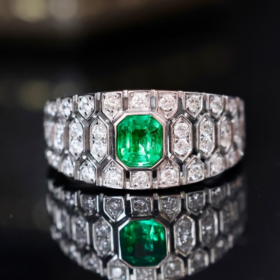 14k Gold 0.60 Ctw Vivid Green Natural Emerald & Diamond Ring: Ref:231036274 // gold content:14k gold // ring size:7. 25us // // main gemstone:emerald // shape:octagonal // carat weight:0. 44ct // color:vivid green // treatment:natural // // adjacent gemstone 2