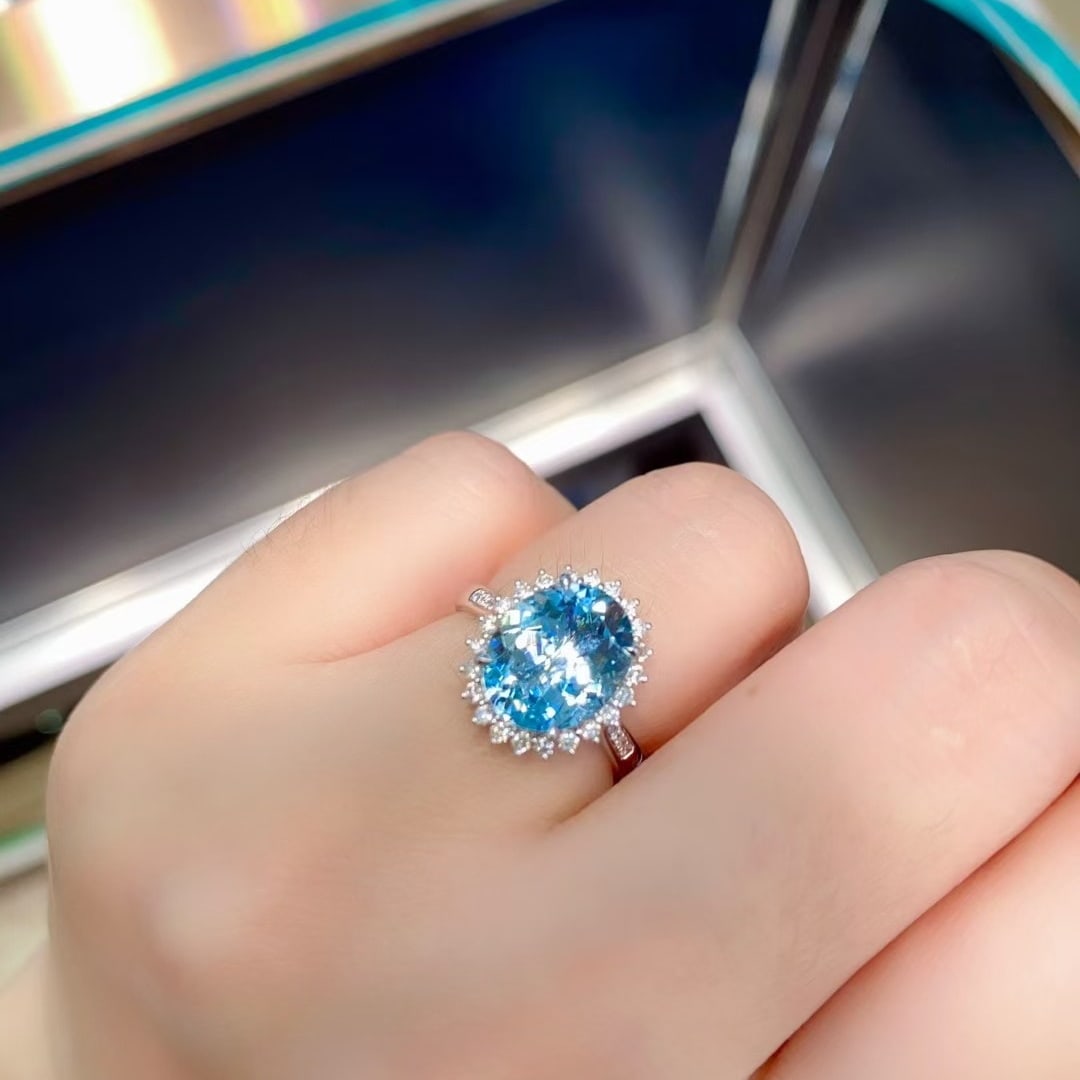 14k Gold 2.96 Ctw Natural Aquamarine & Diamond Ring - 3