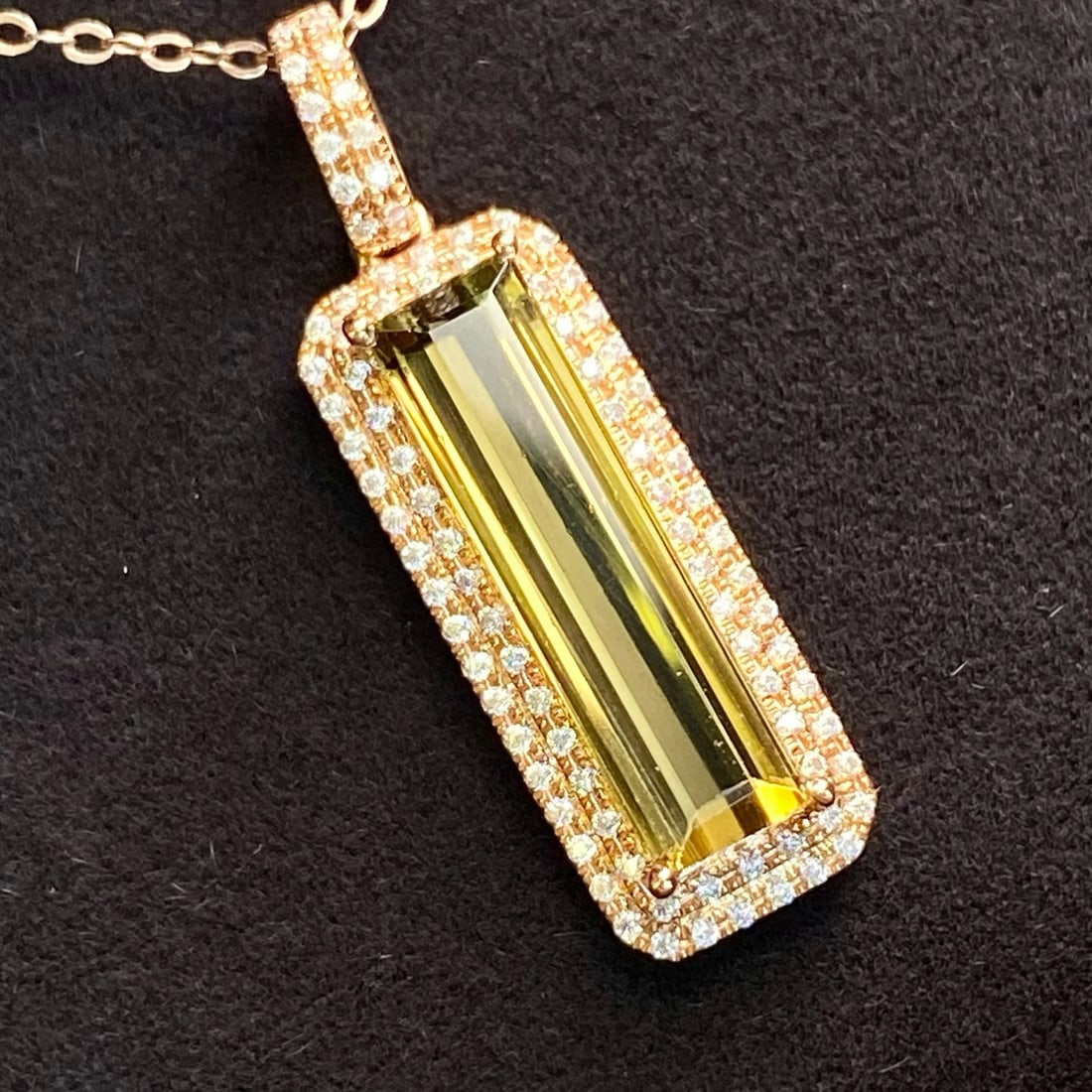 14k Gold 3.58 Ct Natural Tourmaline & Moissanite Pendant( Without Chain ): Ref:231036290 // gold content:14k gold // main gemstone:tourmaline // shape:rectangle // carat weight:3. 58ct // color:yellow // treatment:natural // // adjacent gemstone 2 : moissanite // number of
