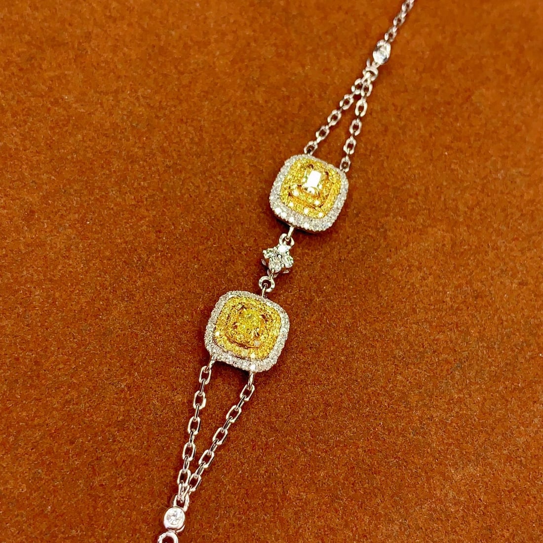 14k Gold 0.75 Ct Natural Yellow Diamond & Diamond Bracelet - 2