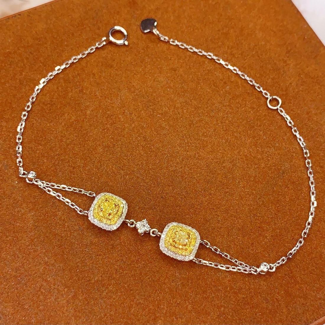 14k Gold 0.75 Ct Natural Yellow Diamond & Diamond Bracelet - 4
