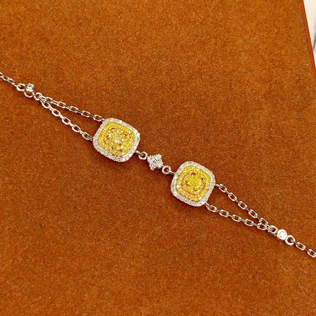 14k Gold 0.75 Ct Natural Yellow Diamond & Diamond Bracelet - 6