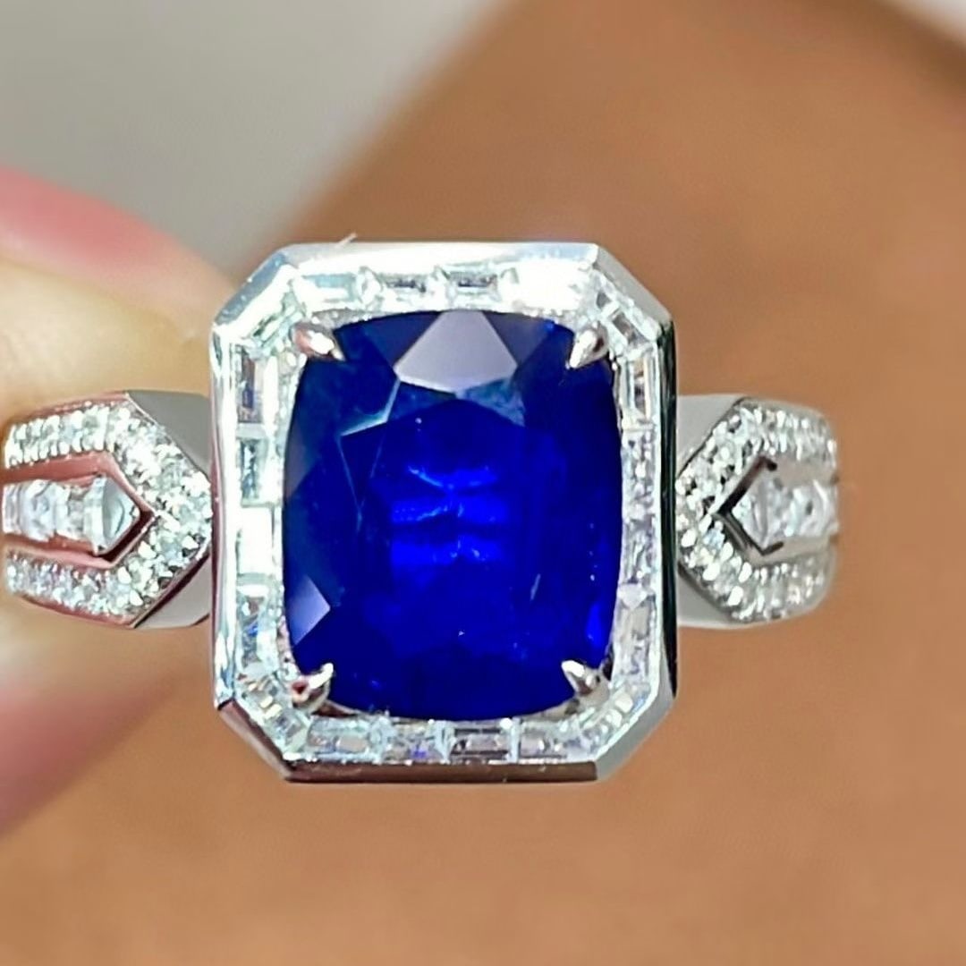 14k Gold 2.12 Ct Natural Sapphire & Diamond & Sapphire Ring - 2