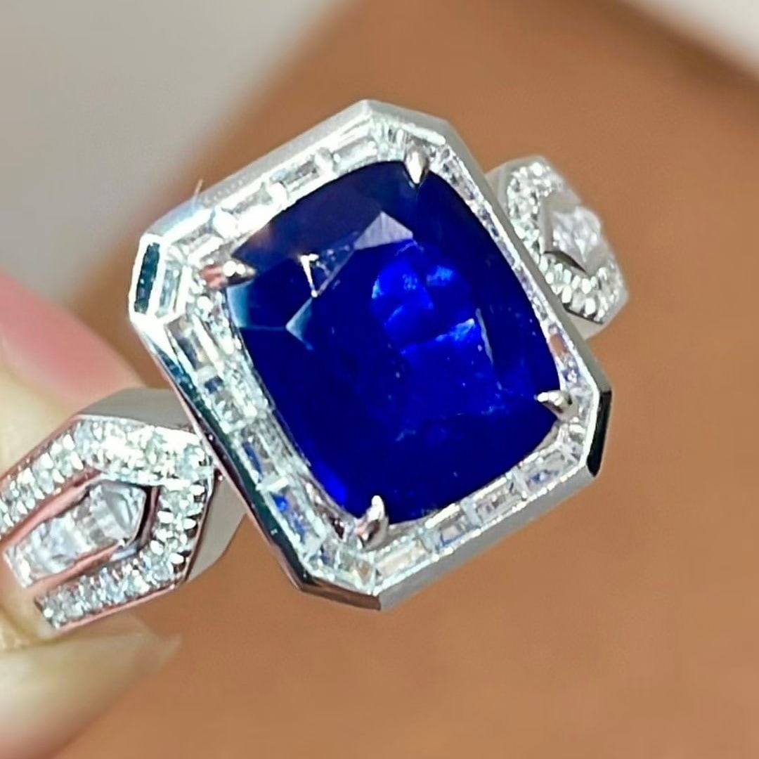 14k Gold 2.12 Ct Natural Sapphire & Diamond & Sapphire Ring - 4