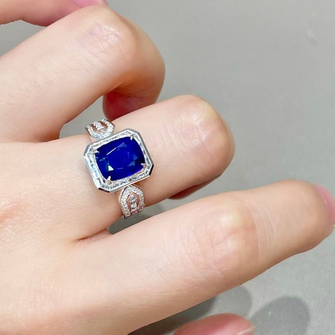 14k Gold 2.12 Ct Natural Sapphire & Diamond & Sapphire Ring - 6