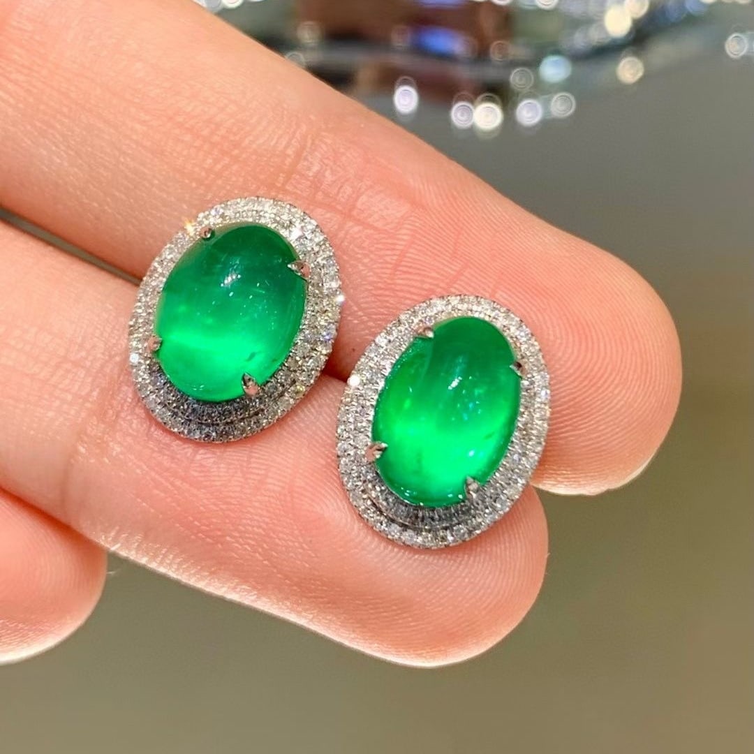 14k Gold 4.5 Ct Vivid Green Natural Emerald & Diamond Earrings - 2