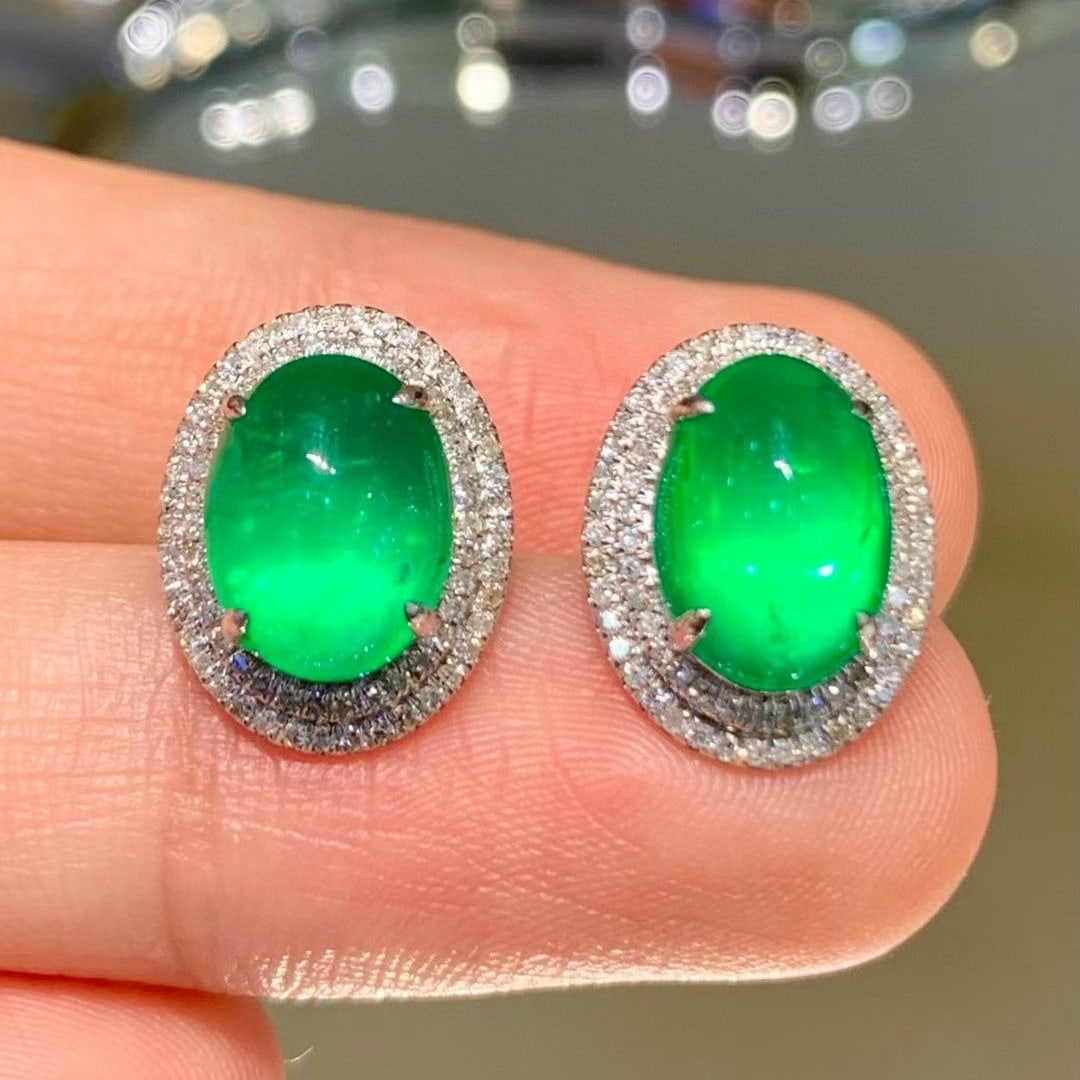 14k Gold 4.5 Ct Vivid Green Natural Emerald & Diamond Earrings - 4