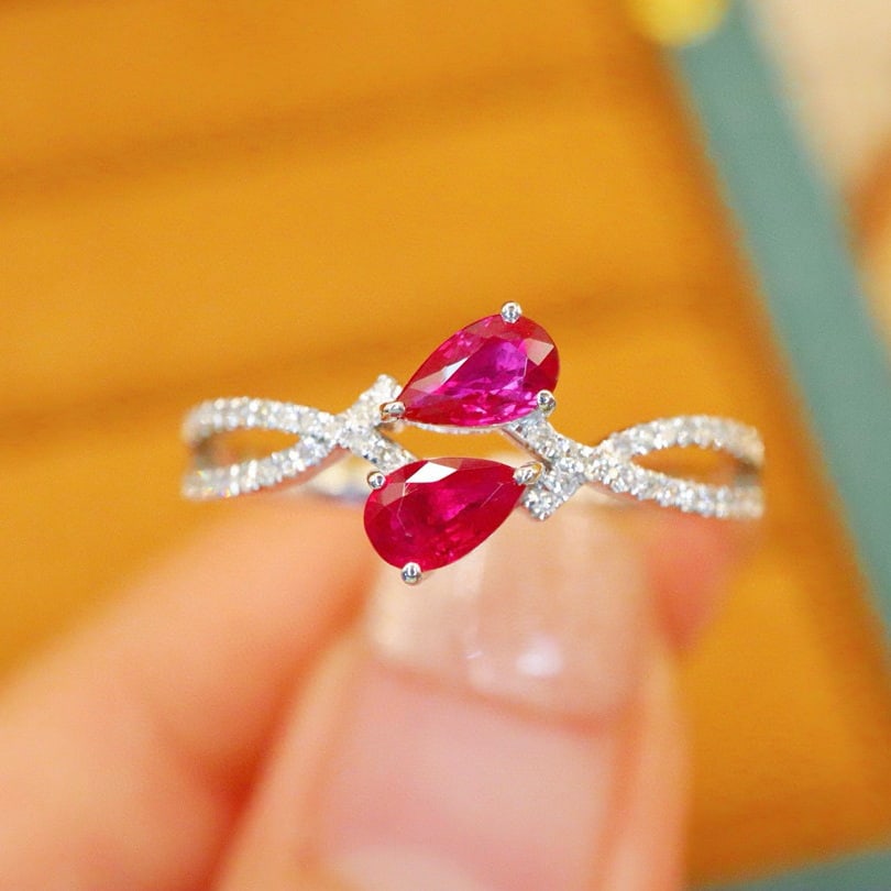 14k Gold 0.69 Ctw Natural Ruby & Diamond Ring - 4