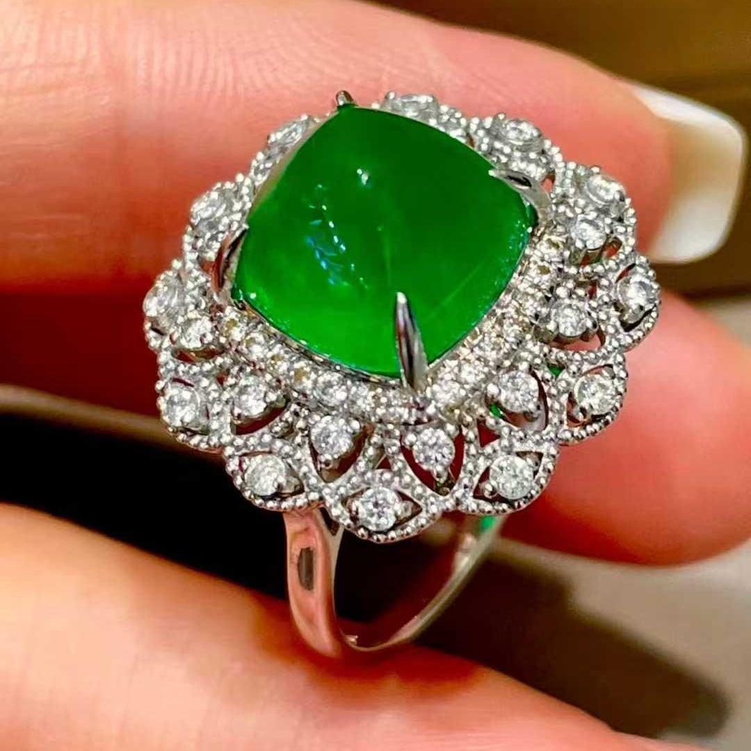 14k Gold 4.5 Ct Vivid Green Natural Emerald & Diamond Ring - 5