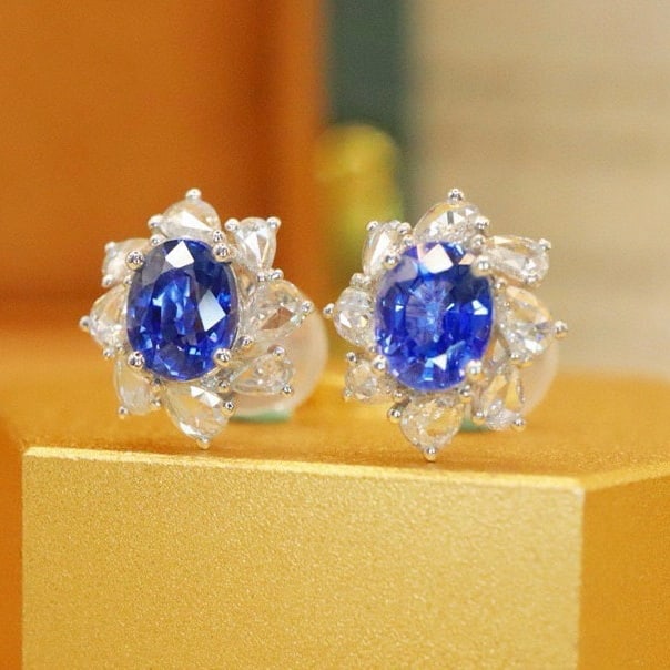 14k Gold 1.60 Ctw Natural Sapphire & Diamond Earrings - 2