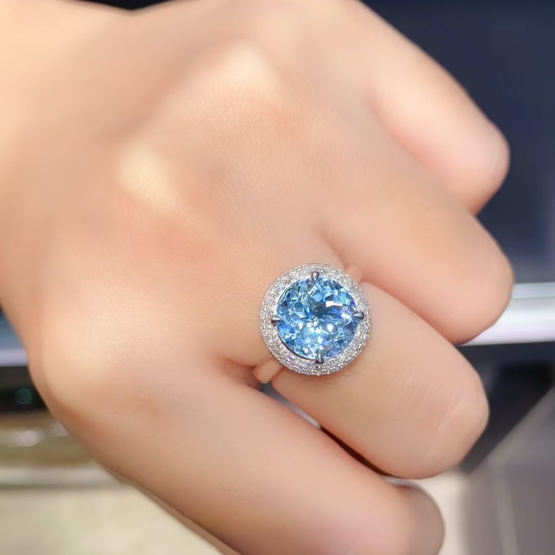14k Gold 3.50 Ctw Natural Aquamarine & Diamond Ring - 2