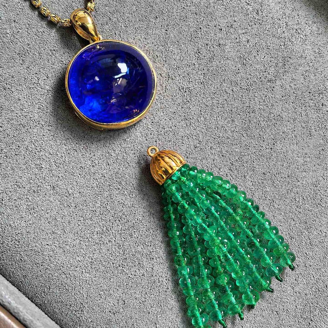 14k Gold 33.2 Ctw Natural Tanzanite & Emerald Pendant( Without Chain ) - 3