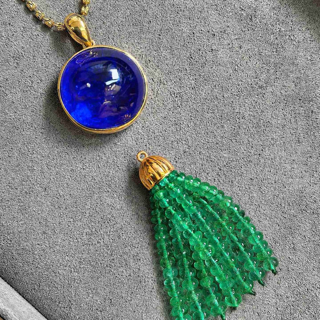 14k Gold 33.2 Ctw Natural Tanzanite & Emerald Pendant( Without Chain ) - 4