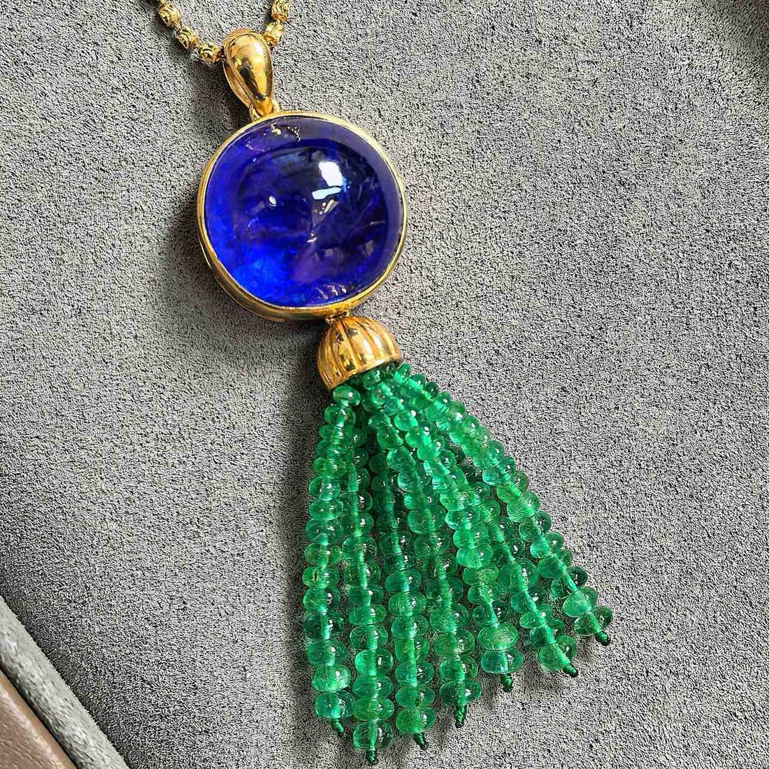 14k Gold 33.2 Ctw Natural Tanzanite & Emerald Pendant( Without Chain ) - 7