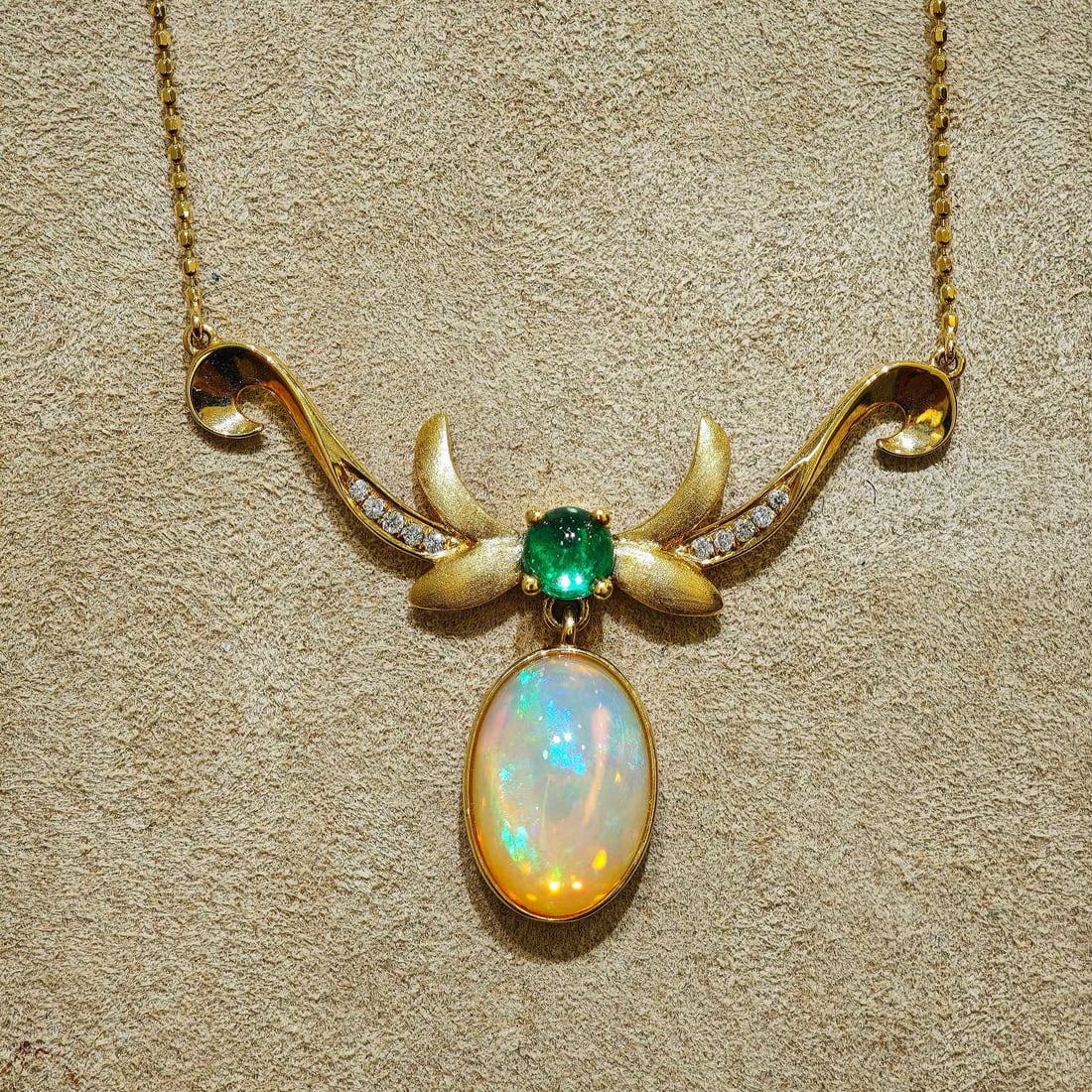 14k Gold 1.87 Ctw Natural Opal & Diamond Necklace - 4